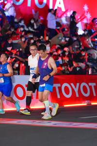 BIB: 512, 4123
                            <button type="button" onclick="openModal(21642988)" class="btn btn-primary btn-sm float-right btn-popup" data-toggle="modal" data-target=".modal-high-quality">
                        <i class="fas fa-shopping-cart"></i> Add to Cart
                    </button>
                                            <button type="button" onclick="isThisMe(21642988, true)" class="btn btn-success btn-sm float-right btn-popup btn-isme hidden" data-toggle="tooltip" data-placement="bottom" title="นี่คือรูปของคุณใช่ไหม คลิกที่นี่เพื่อเอาเข้าอัลบั้ม">
                        <i class="fas fa-plus"></i> Add to album
                    </button>
                    <button type="button" onclick="isThisMe(21642988, false)" class="btn btn-warning btn-sm float-right btn-popup btn-isnotme hidden">
                        <i class="fas fa-ban"></i> Remove from album
                    </button>