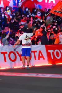 BIB: 129
                            <button type="button" onclick="openModal(21641515)" class="btn btn-primary btn-sm float-right btn-popup" data-toggle="modal" data-target=".modal-high-quality">
                        <i class="fas fa-shopping-cart"></i> Add to Cart
                    </button>
                                            <button type="button" onclick="isThisMe(21641515, true)" class="btn btn-success btn-sm float-right btn-popup btn-isme hidden" data-toggle="tooltip" data-placement="bottom" title="นี่คือรูปของคุณใช่ไหม คลิกที่นี่เพื่อเอาเข้าอัลบั้ม">
                        <i class="fas fa-plus"></i> Add to album
                    </button>
                    <button type="button" onclick="isThisMe(21641515, false)" class="btn btn-warning btn-sm float-right btn-popup btn-isnotme hidden">
                        <i class="fas fa-ban"></i> Remove from album
                    </button>