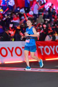 BIB: 16018
                            <button type="button" onclick="openModal(21641600)" class="btn btn-primary btn-sm float-right btn-popup" data-toggle="modal" data-target=".modal-high-quality">
                        <i class="fas fa-shopping-cart"></i> Add to Cart
                    </button>
                                            <button type="button" onclick="isThisMe(21641600, true)" class="btn btn-success btn-sm float-right btn-popup btn-isme hidden" data-toggle="tooltip" data-placement="bottom" title="นี่คือรูปของคุณใช่ไหม คลิกที่นี่เพื่อเอาเข้าอัลบั้ม">
                        <i class="fas fa-plus"></i> Add to album
                    </button>
                    <button type="button" onclick="isThisMe(21641600, false)" class="btn btn-warning btn-sm float-right btn-popup btn-isnotme hidden">
                        <i class="fas fa-ban"></i> Remove from album
                    </button>