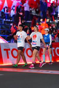 BIB: 40260, 45818
                            <button type="button" onclick="openModal(21645664)" class="btn btn-primary btn-sm float-right btn-popup" data-toggle="modal" data-target=".modal-high-quality">
                        <i class="fas fa-shopping-cart"></i> Add to Cart
                    </button>
                                            <button type="button" onclick="isThisMe(21645664, true)" class="btn btn-success btn-sm float-right btn-popup btn-isme hidden" data-toggle="tooltip" data-placement="bottom" title="นี่คือรูปของคุณใช่ไหม คลิกที่นี่เพื่อเอาเข้าอัลบั้ม">
                        <i class="fas fa-plus"></i> Add to album
                    </button>
                    <button type="button" onclick="isThisMe(21645664, false)" class="btn btn-warning btn-sm float-right btn-popup btn-isnotme hidden">
                        <i class="fas fa-ban"></i> Remove from album
                    </button>