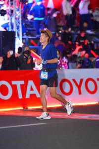 BIB: 1998
                            <button type="button" onclick="openModal(21644563)" class="btn btn-primary btn-sm float-right btn-popup" data-toggle="modal" data-target=".modal-high-quality">
                        <i class="fas fa-shopping-cart"></i> Add to Cart
                    </button>
                                            <button type="button" onclick="isThisMe(21644563, true)" class="btn btn-success btn-sm float-right btn-popup btn-isme hidden" data-toggle="tooltip" data-placement="bottom" title="นี่คือรูปของคุณใช่ไหม คลิกที่นี่เพื่อเอาเข้าอัลบั้ม">
                        <i class="fas fa-plus"></i> Add to album
                    </button>
                    <button type="button" onclick="isThisMe(21644563, false)" class="btn btn-warning btn-sm float-right btn-popup btn-isnotme hidden">
                        <i class="fas fa-ban"></i> Remove from album
                    </button>