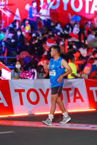 BIB: 15168
                            <button type="button" onclick="openModal(21642151)" class="btn btn-primary btn-sm float-right btn-popup" data-toggle="modal" data-target=".modal-high-quality">
                        <i class="fas fa-shopping-cart"></i> Add to Cart
                    </button>
                                            <button type="button" onclick="isThisMe(21642151, true)" class="btn btn-success btn-sm float-right btn-popup btn-isme hidden" data-toggle="tooltip" data-placement="bottom" title="นี่คือรูปของคุณใช่ไหม คลิกที่นี่เพื่อเอาเข้าอัลบั้ม">
                        <i class="fas fa-plus"></i> Add to album
                    </button>
                    <button type="button" onclick="isThisMe(21642151, false)" class="btn btn-warning btn-sm float-right btn-popup btn-isnotme hidden">
                        <i class="fas fa-ban"></i> Remove from album
                    </button>