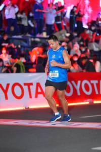 BIB: 43605
                            <button type="button" onclick="openModal(21643971)" class="btn btn-primary btn-sm float-right btn-popup" data-toggle="modal" data-target=".modal-high-quality">
                        <i class="fas fa-shopping-cart"></i> Add to Cart
                    </button>
                                            <button type="button" onclick="isThisMe(21643971, true)" class="btn btn-success btn-sm float-right btn-popup btn-isme hidden" data-toggle="tooltip" data-placement="bottom" title="นี่คือรูปของคุณใช่ไหม คลิกที่นี่เพื่อเอาเข้าอัลบั้ม">
                        <i class="fas fa-plus"></i> Add to album
                    </button>
                    <button type="button" onclick="isThisMe(21643971, false)" class="btn btn-warning btn-sm float-right btn-popup btn-isnotme hidden">
                        <i class="fas fa-ban"></i> Remove from album
                    </button>