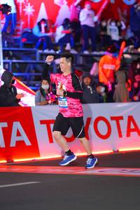 BIB: 5420
                            <button type="button" onclick="openModal(21646055)" class="btn btn-primary btn-sm float-right btn-popup" data-toggle="modal" data-target=".modal-high-quality">
                        <i class="fas fa-shopping-cart"></i> Add to Cart
                    </button>
                                            <button type="button" onclick="isThisMe(21646055, true)" class="btn btn-success btn-sm float-right btn-popup btn-isme hidden" data-toggle="tooltip" data-placement="bottom" title="นี่คือรูปของคุณใช่ไหม คลิกที่นี่เพื่อเอาเข้าอัลบั้ม">
                        <i class="fas fa-plus"></i> Add to album
                    </button>
                    <button type="button" onclick="isThisMe(21646055, false)" class="btn btn-warning btn-sm float-right btn-popup btn-isnotme hidden">
                        <i class="fas fa-ban"></i> Remove from album
                    </button>