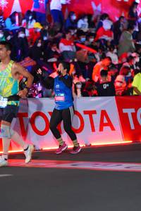 BIB: 1914, 45586
                            <button type="button" onclick="openModal(21642780)" class="btn btn-primary btn-sm float-right btn-popup" data-toggle="modal" data-target=".modal-high-quality">
                        <i class="fas fa-shopping-cart"></i> Add to Cart
                    </button>
                                            <button type="button" onclick="isThisMe(21642780, true)" class="btn btn-success btn-sm float-right btn-popup btn-isme hidden" data-toggle="tooltip" data-placement="bottom" title="นี่คือรูปของคุณใช่ไหม คลิกที่นี่เพื่อเอาเข้าอัลบั้ม">
                        <i class="fas fa-plus"></i> Add to album
                    </button>
                    <button type="button" onclick="isThisMe(21642780, false)" class="btn btn-warning btn-sm float-right btn-popup btn-isnotme hidden">
                        <i class="fas fa-ban"></i> Remove from album
                    </button>