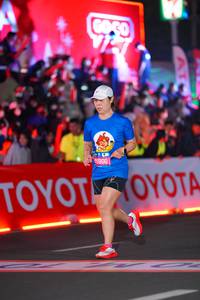 BIB: 900
                            <button type="button" onclick="openModal(21639272)" class="btn btn-primary btn-sm float-right btn-popup" data-toggle="modal" data-target=".modal-high-quality">
                        <i class="fas fa-shopping-cart"></i> Add to Cart
                    </button>
                                            <button type="button" onclick="isThisMe(21639272, true)" class="btn btn-success btn-sm float-right btn-popup btn-isme hidden" data-toggle="tooltip" data-placement="bottom" title="นี่คือรูปของคุณใช่ไหม คลิกที่นี่เพื่อเอาเข้าอัลบั้ม">
                        <i class="fas fa-plus"></i> Add to album
                    </button>
                    <button type="button" onclick="isThisMe(21639272, false)" class="btn btn-warning btn-sm float-right btn-popup btn-isnotme hidden">
                        <i class="fas fa-ban"></i> Remove from album
                    </button>