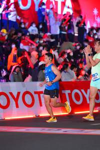 BIB: 0824
                            <button type="button" onclick="openModal(21638909)" class="btn btn-primary btn-sm float-right btn-popup" data-toggle="modal" data-target=".modal-high-quality">
                        <i class="fas fa-shopping-cart"></i> Add to Cart
                    </button>
                                            <button type="button" onclick="isThisMe(21638909, true)" class="btn btn-success btn-sm float-right btn-popup btn-isme hidden" data-toggle="tooltip" data-placement="bottom" title="นี่คือรูปของคุณใช่ไหม คลิกที่นี่เพื่อเอาเข้าอัลบั้ม">
                        <i class="fas fa-plus"></i> Add to album
                    </button>
                    <button type="button" onclick="isThisMe(21638909, false)" class="btn btn-warning btn-sm float-right btn-popup btn-isnotme hidden">
                        <i class="fas fa-ban"></i> Remove from album
                    </button>