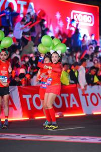 BIB: 0903
                            <button type="button" onclick="openModal(21640677)" class="btn btn-primary btn-sm float-right btn-popup" data-toggle="modal" data-target=".modal-high-quality">
                        <i class="fas fa-shopping-cart"></i> Add to Cart
                    </button>
                                            <button type="button" onclick="isThisMe(21640677, true)" class="btn btn-success btn-sm float-right btn-popup btn-isme hidden" data-toggle="tooltip" data-placement="bottom" title="นี่คือรูปของคุณใช่ไหม คลิกที่นี่เพื่อเอาเข้าอัลบั้ม">
                        <i class="fas fa-plus"></i> Add to album
                    </button>
                    <button type="button" onclick="isThisMe(21640677, false)" class="btn btn-warning btn-sm float-right btn-popup btn-isnotme hidden">
                        <i class="fas fa-ban"></i> Remove from album
                    </button>