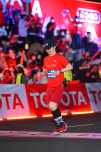 BIB: 40810, 18000
                            <button type="button" onclick="openModal(21638144)" class="btn btn-primary btn-sm float-right btn-popup" data-toggle="modal" data-target=".modal-high-quality">
                        <i class="fas fa-shopping-cart"></i> Add to Cart
                    </button>
                                            <button type="button" onclick="isThisMe(21638144, true)" class="btn btn-success btn-sm float-right btn-popup btn-isme hidden" data-toggle="tooltip" data-placement="bottom" title="นี่คือรูปของคุณใช่ไหม คลิกที่นี่เพื่อเอาเข้าอัลบั้ม">
                        <i class="fas fa-plus"></i> Add to album
                    </button>
                    <button type="button" onclick="isThisMe(21638144, false)" class="btn btn-warning btn-sm float-right btn-popup btn-isnotme hidden">
                        <i class="fas fa-ban"></i> Remove from album
                    </button>