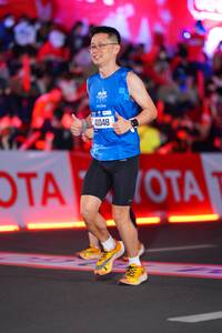 BIB: 41048
                            <button type="button" onclick="openModal(21643416)" class="btn btn-primary btn-sm float-right btn-popup" data-toggle="modal" data-target=".modal-high-quality">
                        <i class="fas fa-shopping-cart"></i> Add to Cart
                    </button>
                                            <button type="button" onclick="isThisMe(21643416, true)" class="btn btn-success btn-sm float-right btn-popup btn-isme hidden" data-toggle="tooltip" data-placement="bottom" title="นี่คือรูปของคุณใช่ไหม คลิกที่นี่เพื่อเอาเข้าอัลบั้ม">
                        <i class="fas fa-plus"></i> Add to album
                    </button>
                    <button type="button" onclick="isThisMe(21643416, false)" class="btn btn-warning btn-sm float-right btn-popup btn-isnotme hidden">
                        <i class="fas fa-ban"></i> Remove from album
                    </button>