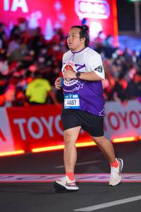 BIB: 063, 44167
                            <button type="button" onclick="openModal(21642541)" class="btn btn-primary btn-sm float-right btn-popup" data-toggle="modal" data-target=".modal-high-quality">
                        <i class="fas fa-shopping-cart"></i> Add to Cart
                    </button>
                                            <button type="button" onclick="isThisMe(21642541, true)" class="btn btn-success btn-sm float-right btn-popup btn-isme hidden" data-toggle="tooltip" data-placement="bottom" title="นี่คือรูปของคุณใช่ไหม คลิกที่นี่เพื่อเอาเข้าอัลบั้ม">
                        <i class="fas fa-plus"></i> Add to album
                    </button>
                    <button type="button" onclick="isThisMe(21642541, false)" class="btn btn-warning btn-sm float-right btn-popup btn-isnotme hidden">
                        <i class="fas fa-ban"></i> Remove from album
                    </button>