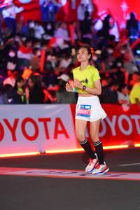 BIB: 45097
                            <button type="button" onclick="openModal(21641557)" class="btn btn-primary btn-sm float-right btn-popup" data-toggle="modal" data-target=".modal-high-quality">
                        <i class="fas fa-shopping-cart"></i> Add to Cart
                    </button>
                                            <button type="button" onclick="isThisMe(21641557, true)" class="btn btn-success btn-sm float-right btn-popup btn-isme hidden" data-toggle="tooltip" data-placement="bottom" title="นี่คือรูปของคุณใช่ไหม คลิกที่นี่เพื่อเอาเข้าอัลบั้ม">
                        <i class="fas fa-plus"></i> Add to album
                    </button>
                    <button type="button" onclick="isThisMe(21641557, false)" class="btn btn-warning btn-sm float-right btn-popup btn-isnotme hidden">
                        <i class="fas fa-ban"></i> Remove from album
                    </button>