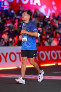 BIB: 2939
                            <button type="button" onclick="openModal(21641305)" class="btn btn-primary btn-sm float-right btn-popup" data-toggle="modal" data-target=".modal-high-quality">
                        <i class="fas fa-shopping-cart"></i> Add to Cart
                    </button>
                                            <button type="button" onclick="isThisMe(21641305, true)" class="btn btn-success btn-sm float-right btn-popup btn-isme hidden" data-toggle="tooltip" data-placement="bottom" title="นี่คือรูปของคุณใช่ไหม คลิกที่นี่เพื่อเอาเข้าอัลบั้ม">
                        <i class="fas fa-plus"></i> Add to album
                    </button>
                    <button type="button" onclick="isThisMe(21641305, false)" class="btn btn-warning btn-sm float-right btn-popup btn-isnotme hidden">
                        <i class="fas fa-ban"></i> Remove from album
                    </button>