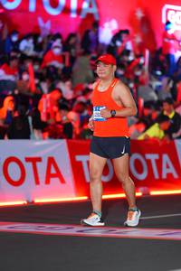 BIB: 261
                            <button type="button" onclick="openModal(21642889)" class="btn btn-primary btn-sm float-right btn-popup" data-toggle="modal" data-target=".modal-high-quality">
                        <i class="fas fa-shopping-cart"></i> Add to Cart
                    </button>
                                            <button type="button" onclick="isThisMe(21642889, true)" class="btn btn-success btn-sm float-right btn-popup btn-isme hidden" data-toggle="tooltip" data-placement="bottom" title="นี่คือรูปของคุณใช่ไหม คลิกที่นี่เพื่อเอาเข้าอัลบั้ม">
                        <i class="fas fa-plus"></i> Add to album
                    </button>
                    <button type="button" onclick="isThisMe(21642889, false)" class="btn btn-warning btn-sm float-right btn-popup btn-isnotme hidden">
                        <i class="fas fa-ban"></i> Remove from album
                    </button>