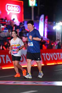 BIB: 48035, 44171
                            <button type="button" onclick="openModal(21645449)" class="btn btn-primary btn-sm float-right btn-popup" data-toggle="modal" data-target=".modal-high-quality">
                        <i class="fas fa-shopping-cart"></i> Add to Cart
                    </button>
                                            <button type="button" onclick="isThisMe(21645449, true)" class="btn btn-success btn-sm float-right btn-popup btn-isme hidden" data-toggle="tooltip" data-placement="bottom" title="นี่คือรูปของคุณใช่ไหม คลิกที่นี่เพื่อเอาเข้าอัลบั้ม">
                        <i class="fas fa-plus"></i> Add to album
                    </button>
                    <button type="button" onclick="isThisMe(21645449, false)" class="btn btn-warning btn-sm float-right btn-popup btn-isnotme hidden">
                        <i class="fas fa-ban"></i> Remove from album
                    </button>