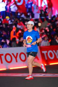 BIB: 6900
                            <button type="button" onclick="openModal(21639307)" class="btn btn-primary btn-sm float-right btn-popup" data-toggle="modal" data-target=".modal-high-quality">
                        <i class="fas fa-shopping-cart"></i> Add to Cart
                    </button>
                                            <button type="button" onclick="isThisMe(21639307, true)" class="btn btn-success btn-sm float-right btn-popup btn-isme hidden" data-toggle="tooltip" data-placement="bottom" title="นี่คือรูปของคุณใช่ไหม คลิกที่นี่เพื่อเอาเข้าอัลบั้ม">
                        <i class="fas fa-plus"></i> Add to album
                    </button>
                    <button type="button" onclick="isThisMe(21639307, false)" class="btn btn-warning btn-sm float-right btn-popup btn-isnotme hidden">
                        <i class="fas fa-ban"></i> Remove from album
                    </button>