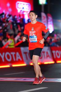 BIB: 42250
                            <button type="button" onclick="openModal(21639341)" class="btn btn-primary btn-sm float-right btn-popup" data-toggle="modal" data-target=".modal-high-quality">
                        <i class="fas fa-shopping-cart"></i> Add to Cart
                    </button>
                                            <button type="button" onclick="isThisMe(21639341, true)" class="btn btn-success btn-sm float-right btn-popup btn-isme hidden" data-toggle="tooltip" data-placement="bottom" title="นี่คือรูปของคุณใช่ไหม คลิกที่นี่เพื่อเอาเข้าอัลบั้ม">
                        <i class="fas fa-plus"></i> Add to album
                    </button>
                    <button type="button" onclick="isThisMe(21639341, false)" class="btn btn-warning btn-sm float-right btn-popup btn-isnotme hidden">
                        <i class="fas fa-ban"></i> Remove from album
                    </button>