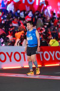 BIB: 42129
                            <button type="button" onclick="openModal(21643102)" class="btn btn-primary btn-sm float-right btn-popup" data-toggle="modal" data-target=".modal-high-quality">
                        <i class="fas fa-shopping-cart"></i> Add to Cart
                    </button>
                                            <button type="button" onclick="isThisMe(21643102, true)" class="btn btn-success btn-sm float-right btn-popup btn-isme hidden" data-toggle="tooltip" data-placement="bottom" title="นี่คือรูปของคุณใช่ไหม คลิกที่นี่เพื่อเอาเข้าอัลบั้ม">
                        <i class="fas fa-plus"></i> Add to album
                    </button>
                    <button type="button" onclick="isThisMe(21643102, false)" class="btn btn-warning btn-sm float-right btn-popup btn-isnotme hidden">
                        <i class="fas fa-ban"></i> Remove from album
                    </button>