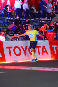 BIB: 46086
                            <button type="button" onclick="openModal(21644682)" class="btn btn-primary btn-sm float-right btn-popup" data-toggle="modal" data-target=".modal-high-quality">
                        <i class="fas fa-shopping-cart"></i> Add to Cart
                    </button>
                                            <button type="button" onclick="isThisMe(21644682, true)" class="btn btn-success btn-sm float-right btn-popup btn-isme hidden" data-toggle="tooltip" data-placement="bottom" title="นี่คือรูปของคุณใช่ไหม คลิกที่นี่เพื่อเอาเข้าอัลบั้ม">
                        <i class="fas fa-plus"></i> Add to album
                    </button>
                    <button type="button" onclick="isThisMe(21644682, false)" class="btn btn-warning btn-sm float-right btn-popup btn-isnotme hidden">
                        <i class="fas fa-ban"></i> Remove from album
                    </button>