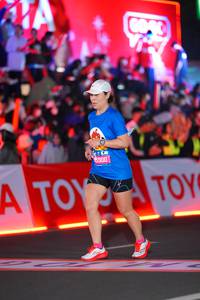 BIB: 900
                            <button type="button" onclick="openModal(21639276)" class="btn btn-primary btn-sm float-right btn-popup" data-toggle="modal" data-target=".modal-high-quality">
                        <i class="fas fa-shopping-cart"></i> Add to Cart
                    </button>
                                            <button type="button" onclick="isThisMe(21639276, true)" class="btn btn-success btn-sm float-right btn-popup btn-isme hidden" data-toggle="tooltip" data-placement="bottom" title="นี่คือรูปของคุณใช่ไหม คลิกที่นี่เพื่อเอาเข้าอัลบั้ม">
                        <i class="fas fa-plus"></i> Add to album
                    </button>
                    <button type="button" onclick="isThisMe(21639276, false)" class="btn btn-warning btn-sm float-right btn-popup btn-isnotme hidden">
                        <i class="fas fa-ban"></i> Remove from album
                    </button>