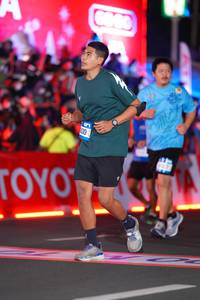 BIB: 100
                            <button type="button" onclick="openModal(21643742)" class="btn btn-primary btn-sm float-right btn-popup" data-toggle="modal" data-target=".modal-high-quality">
                        <i class="fas fa-shopping-cart"></i> Add to Cart
                    </button>
                                            <button type="button" onclick="isThisMe(21643742, true)" class="btn btn-success btn-sm float-right btn-popup btn-isme hidden" data-toggle="tooltip" data-placement="bottom" title="นี่คือรูปของคุณใช่ไหม คลิกที่นี่เพื่อเอาเข้าอัลบั้ม">
                        <i class="fas fa-plus"></i> Add to album
                    </button>
                    <button type="button" onclick="isThisMe(21643742, false)" class="btn btn-warning btn-sm float-right btn-popup btn-isnotme hidden">
                        <i class="fas fa-ban"></i> Remove from album
                    </button>