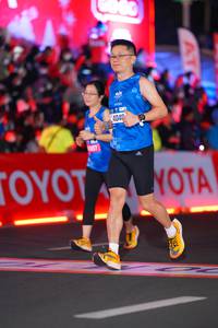 BIB: 4040
                            <button type="button" onclick="openModal(21643229)" class="btn btn-primary btn-sm float-right btn-popup" data-toggle="modal" data-target=".modal-high-quality">
                        <i class="fas fa-shopping-cart"></i> Add to Cart
                    </button>
                                            <button type="button" onclick="isThisMe(21643229, true)" class="btn btn-success btn-sm float-right btn-popup btn-isme hidden" data-toggle="tooltip" data-placement="bottom" title="นี่คือรูปของคุณใช่ไหม คลิกที่นี่เพื่อเอาเข้าอัลบั้ม">
                        <i class="fas fa-plus"></i> Add to album
                    </button>
                    <button type="button" onclick="isThisMe(21643229, false)" class="btn btn-warning btn-sm float-right btn-popup btn-isnotme hidden">
                        <i class="fas fa-ban"></i> Remove from album
                    </button>