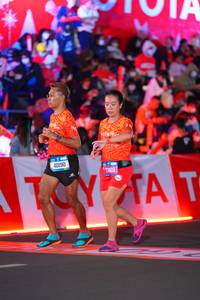 BIB: 40190
                            <button type="button" onclick="openModal(21642636)" class="btn btn-primary btn-sm float-right btn-popup" data-toggle="modal" data-target=".modal-high-quality">
                        <i class="fas fa-shopping-cart"></i> Add to Cart
                    </button>
                                            <button type="button" onclick="isThisMe(21642636, true)" class="btn btn-success btn-sm float-right btn-popup btn-isme hidden" data-toggle="tooltip" data-placement="bottom" title="นี่คือรูปของคุณใช่ไหม คลิกที่นี่เพื่อเอาเข้าอัลบั้ม">
                        <i class="fas fa-plus"></i> Add to album
                    </button>
                    <button type="button" onclick="isThisMe(21642636, false)" class="btn btn-warning btn-sm float-right btn-popup btn-isnotme hidden">
                        <i class="fas fa-ban"></i> Remove from album
                    </button>