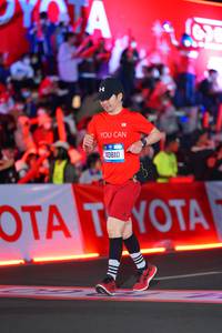 BIB: 40810
                            <button type="button" onclick="openModal(21638149)" class="btn btn-primary btn-sm float-right btn-popup" data-toggle="modal" data-target=".modal-high-quality">
                        <i class="fas fa-shopping-cart"></i> Add to Cart
                    </button>
                                            <button type="button" onclick="isThisMe(21638149, true)" class="btn btn-success btn-sm float-right btn-popup btn-isme hidden" data-toggle="tooltip" data-placement="bottom" title="นี่คือรูปของคุณใช่ไหม คลิกที่นี่เพื่อเอาเข้าอัลบั้ม">
                        <i class="fas fa-plus"></i> Add to album
                    </button>
                    <button type="button" onclick="isThisMe(21638149, false)" class="btn btn-warning btn-sm float-right btn-popup btn-isnotme hidden">
                        <i class="fas fa-ban"></i> Remove from album
                    </button>