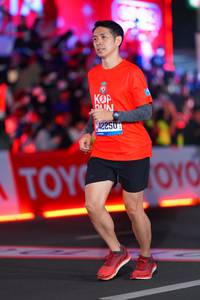 BIB: 42250
                            <button type="button" onclick="openModal(21639346)" class="btn btn-primary btn-sm float-right btn-popup" data-toggle="modal" data-target=".modal-high-quality">
                        <i class="fas fa-shopping-cart"></i> Add to Cart
                    </button>
                                            <button type="button" onclick="isThisMe(21639346, true)" class="btn btn-success btn-sm float-right btn-popup btn-isme hidden" data-toggle="tooltip" data-placement="bottom" title="นี่คือรูปของคุณใช่ไหม คลิกที่นี่เพื่อเอาเข้าอัลบั้ม">
                        <i class="fas fa-plus"></i> Add to album
                    </button>
                    <button type="button" onclick="isThisMe(21639346, false)" class="btn btn-warning btn-sm float-right btn-popup btn-isnotme hidden">
                        <i class="fas fa-ban"></i> Remove from album
                    </button>