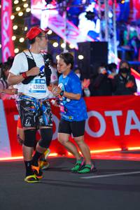 BIB: 43850
                            <button type="button" onclick="openModal(21642043)" class="btn btn-primary btn-sm float-right btn-popup" data-toggle="modal" data-target=".modal-high-quality">
                        <i class="fas fa-shopping-cart"></i> Add to Cart
                    </button>
                                            <button type="button" onclick="isThisMe(21642043, true)" class="btn btn-success btn-sm float-right btn-popup btn-isme hidden" data-toggle="tooltip" data-placement="bottom" title="นี่คือรูปของคุณใช่ไหม คลิกที่นี่เพื่อเอาเข้าอัลบั้ม">
                        <i class="fas fa-plus"></i> Add to album
                    </button>
                    <button type="button" onclick="isThisMe(21642043, false)" class="btn btn-warning btn-sm float-right btn-popup btn-isnotme hidden">
                        <i class="fas fa-ban"></i> Remove from album
                    </button>