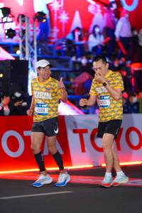 BIB: 1000
                            <button type="button" onclick="openModal(21645420)" class="btn btn-primary btn-sm float-right btn-popup" data-toggle="modal" data-target=".modal-high-quality">
                        <i class="fas fa-shopping-cart"></i> Add to Cart
                    </button>
                                            <button type="button" onclick="isThisMe(21645420, true)" class="btn btn-success btn-sm float-right btn-popup btn-isme hidden" data-toggle="tooltip" data-placement="bottom" title="นี่คือรูปของคุณใช่ไหม คลิกที่นี่เพื่อเอาเข้าอัลบั้ม">
                        <i class="fas fa-plus"></i> Add to album
                    </button>
                    <button type="button" onclick="isThisMe(21645420, false)" class="btn btn-warning btn-sm float-right btn-popup btn-isnotme hidden">
                        <i class="fas fa-ban"></i> Remove from album
                    </button>