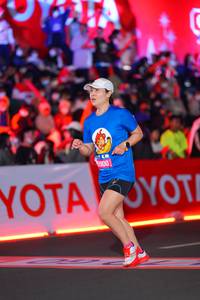 BIB: 900
                            <button type="button" onclick="openModal(21639304)" class="btn btn-primary btn-sm float-right btn-popup" data-toggle="modal" data-target=".modal-high-quality">
                        <i class="fas fa-shopping-cart"></i> Add to Cart
                    </button>
                                            <button type="button" onclick="isThisMe(21639304, true)" class="btn btn-success btn-sm float-right btn-popup btn-isme hidden" data-toggle="tooltip" data-placement="bottom" title="นี่คือรูปของคุณใช่ไหม คลิกที่นี่เพื่อเอาเข้าอัลบั้ม">
                        <i class="fas fa-plus"></i> Add to album
                    </button>
                    <button type="button" onclick="isThisMe(21639304, false)" class="btn btn-warning btn-sm float-right btn-popup btn-isnotme hidden">
                        <i class="fas fa-ban"></i> Remove from album
                    </button>