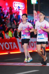 BIB: 1030, 41489, 41994
                            <button type="button" onclick="openModal(21639979)" class="btn btn-primary btn-sm float-right btn-popup" data-toggle="modal" data-target=".modal-high-quality">
                        <i class="fas fa-shopping-cart"></i> Add to Cart
                    </button>
                                            <button type="button" onclick="isThisMe(21639979, true)" class="btn btn-success btn-sm float-right btn-popup btn-isme hidden" data-toggle="tooltip" data-placement="bottom" title="นี่คือรูปของคุณใช่ไหม คลิกที่นี่เพื่อเอาเข้าอัลบั้ม">
                        <i class="fas fa-plus"></i> Add to album
                    </button>
                    <button type="button" onclick="isThisMe(21639979, false)" class="btn btn-warning btn-sm float-right btn-popup btn-isnotme hidden">
                        <i class="fas fa-ban"></i> Remove from album
                    </button>