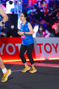 BIB: 6607
                            <button type="button" onclick="openModal(21643412)" class="btn btn-primary btn-sm float-right btn-popup" data-toggle="modal" data-target=".modal-high-quality">
                        <i class="fas fa-shopping-cart"></i> Add to Cart
                    </button>
                                            <button type="button" onclick="isThisMe(21643412, true)" class="btn btn-success btn-sm float-right btn-popup btn-isme hidden" data-toggle="tooltip" data-placement="bottom" title="นี่คือรูปของคุณใช่ไหม คลิกที่นี่เพื่อเอาเข้าอัลบั้ม">
                        <i class="fas fa-plus"></i> Add to album
                    </button>
                    <button type="button" onclick="isThisMe(21643412, false)" class="btn btn-warning btn-sm float-right btn-popup btn-isnotme hidden">
                        <i class="fas fa-ban"></i> Remove from album
                    </button>