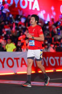 BIB: 43410
                            <button type="button" onclick="openModal(21641156)" class="btn btn-primary btn-sm float-right btn-popup" data-toggle="modal" data-target=".modal-high-quality">
                        <i class="fas fa-shopping-cart"></i> Add to Cart
                    </button>
                                            <button type="button" onclick="isThisMe(21641156, true)" class="btn btn-success btn-sm float-right btn-popup btn-isme hidden" data-toggle="tooltip" data-placement="bottom" title="นี่คือรูปของคุณใช่ไหม คลิกที่นี่เพื่อเอาเข้าอัลบั้ม">
                        <i class="fas fa-plus"></i> Add to album
                    </button>
                    <button type="button" onclick="isThisMe(21641156, false)" class="btn btn-warning btn-sm float-right btn-popup btn-isnotme hidden">
                        <i class="fas fa-ban"></i> Remove from album
                    </button>