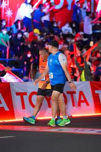 BIB: 301
                            <button type="button" onclick="openModal(21638117)" class="btn btn-primary btn-sm float-right btn-popup" data-toggle="modal" data-target=".modal-high-quality">
                        <i class="fas fa-shopping-cart"></i> Add to Cart
                    </button>
                                            <button type="button" onclick="isThisMe(21638117, true)" class="btn btn-success btn-sm float-right btn-popup btn-isme hidden" data-toggle="tooltip" data-placement="bottom" title="นี่คือรูปของคุณใช่ไหม คลิกที่นี่เพื่อเอาเข้าอัลบั้ม">
                        <i class="fas fa-plus"></i> Add to album
                    </button>
                    <button type="button" onclick="isThisMe(21638117, false)" class="btn btn-warning btn-sm float-right btn-popup btn-isnotme hidden">
                        <i class="fas fa-ban"></i> Remove from album
                    </button>