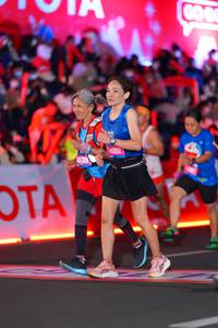 BIB: 92251
                            <button type="button" onclick="openModal(21641990)" class="btn btn-primary btn-sm float-right btn-popup" data-toggle="modal" data-target=".modal-high-quality">
                        <i class="fas fa-shopping-cart"></i> Add to Cart
                    </button>
                                            <button type="button" onclick="isThisMe(21641990, true)" class="btn btn-success btn-sm float-right btn-popup btn-isme hidden" data-toggle="tooltip" data-placement="bottom" title="นี่คือรูปของคุณใช่ไหม คลิกที่นี่เพื่อเอาเข้าอัลบั้ม">
                        <i class="fas fa-plus"></i> Add to album
                    </button>
                    <button type="button" onclick="isThisMe(21641990, false)" class="btn btn-warning btn-sm float-right btn-popup btn-isnotme hidden">
                        <i class="fas fa-ban"></i> Remove from album
                    </button>