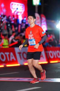 BIB: 42250
                            <button type="button" onclick="openModal(21639337)" class="btn btn-primary btn-sm float-right btn-popup" data-toggle="modal" data-target=".modal-high-quality">
                        <i class="fas fa-shopping-cart"></i> Add to Cart
                    </button>
                                            <button type="button" onclick="isThisMe(21639337, true)" class="btn btn-success btn-sm float-right btn-popup btn-isme hidden" data-toggle="tooltip" data-placement="bottom" title="นี่คือรูปของคุณใช่ไหม คลิกที่นี่เพื่อเอาเข้าอัลบั้ม">
                        <i class="fas fa-plus"></i> Add to album
                    </button>
                    <button type="button" onclick="isThisMe(21639337, false)" class="btn btn-warning btn-sm float-right btn-popup btn-isnotme hidden">
                        <i class="fas fa-ban"></i> Remove from album
                    </button>