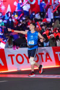 BIB: 70401
                            <button type="button" onclick="openModal(21641727)" class="btn btn-primary btn-sm float-right btn-popup" data-toggle="modal" data-target=".modal-high-quality">
                        <i class="fas fa-shopping-cart"></i> Add to Cart
                    </button>
                                            <button type="button" onclick="isThisMe(21641727, true)" class="btn btn-success btn-sm float-right btn-popup btn-isme hidden" data-toggle="tooltip" data-placement="bottom" title="นี่คือรูปของคุณใช่ไหม คลิกที่นี่เพื่อเอาเข้าอัลบั้ม">
                        <i class="fas fa-plus"></i> Add to album
                    </button>
                    <button type="button" onclick="isThisMe(21641727, false)" class="btn btn-warning btn-sm float-right btn-popup btn-isnotme hidden">
                        <i class="fas fa-ban"></i> Remove from album
                    </button>