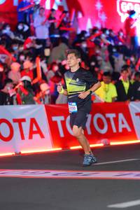 BIB: 2050
                            <button type="button" onclick="openModal(21639242)" class="btn btn-primary btn-sm float-right btn-popup" data-toggle="modal" data-target=".modal-high-quality">
                        <i class="fas fa-shopping-cart"></i> Add to Cart
                    </button>
                                            <button type="button" onclick="isThisMe(21639242, true)" class="btn btn-success btn-sm float-right btn-popup btn-isme hidden" data-toggle="tooltip" data-placement="bottom" title="นี่คือรูปของคุณใช่ไหม คลิกที่นี่เพื่อเอาเข้าอัลบั้ม">
                        <i class="fas fa-plus"></i> Add to album
                    </button>
                    <button type="button" onclick="isThisMe(21639242, false)" class="btn btn-warning btn-sm float-right btn-popup btn-isnotme hidden">
                        <i class="fas fa-ban"></i> Remove from album
                    </button>