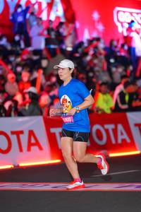 BIB: 900
                            <button type="button" onclick="openModal(21639287)" class="btn btn-primary btn-sm float-right btn-popup" data-toggle="modal" data-target=".modal-high-quality">
                        <i class="fas fa-shopping-cart"></i> Add to Cart
                    </button>
                                            <button type="button" onclick="isThisMe(21639287, true)" class="btn btn-success btn-sm float-right btn-popup btn-isme hidden" data-toggle="tooltip" data-placement="bottom" title="นี่คือรูปของคุณใช่ไหม คลิกที่นี่เพื่อเอาเข้าอัลบั้ม">
                        <i class="fas fa-plus"></i> Add to album
                    </button>
                    <button type="button" onclick="isThisMe(21639287, false)" class="btn btn-warning btn-sm float-right btn-popup btn-isnotme hidden">
                        <i class="fas fa-ban"></i> Remove from album
                    </button>