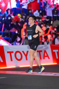 BIB: 8407
                            <button type="button" onclick="openModal(21637848)" class="btn btn-primary btn-sm float-right btn-popup" data-toggle="modal" data-target=".modal-high-quality">
                        <i class="fas fa-shopping-cart"></i> Add to Cart
                    </button>
                                            <button type="button" onclick="isThisMe(21637848, true)" class="btn btn-success btn-sm float-right btn-popup btn-isme hidden" data-toggle="tooltip" data-placement="bottom" title="นี่คือรูปของคุณใช่ไหม คลิกที่นี่เพื่อเอาเข้าอัลบั้ม">
                        <i class="fas fa-plus"></i> Add to album
                    </button>
                    <button type="button" onclick="isThisMe(21637848, false)" class="btn btn-warning btn-sm float-right btn-popup btn-isnotme hidden">
                        <i class="fas fa-ban"></i> Remove from album
                    </button>