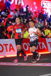 BIB: 43307, 3531
                            <button type="button" onclick="openModal(21642535)" class="btn btn-primary btn-sm float-right btn-popup" data-toggle="modal" data-target=".modal-high-quality">
                        <i class="fas fa-shopping-cart"></i> Add to Cart
                    </button>
                                            <button type="button" onclick="isThisMe(21642535, true)" class="btn btn-success btn-sm float-right btn-popup btn-isme hidden" data-toggle="tooltip" data-placement="bottom" title="นี่คือรูปของคุณใช่ไหม คลิกที่นี่เพื่อเอาเข้าอัลบั้ม">
                        <i class="fas fa-plus"></i> Add to album
                    </button>
                    <button type="button" onclick="isThisMe(21642535, false)" class="btn btn-warning btn-sm float-right btn-popup btn-isnotme hidden">
                        <i class="fas fa-ban"></i> Remove from album
                    </button>