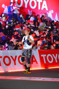 BIB: 3850
                            <button type="button" onclick="openModal(21641877)" class="btn btn-primary btn-sm float-right btn-popup" data-toggle="modal" data-target=".modal-high-quality">
                        <i class="fas fa-shopping-cart"></i> Add to Cart
                    </button>
                                            <button type="button" onclick="isThisMe(21641877, true)" class="btn btn-success btn-sm float-right btn-popup btn-isme hidden" data-toggle="tooltip" data-placement="bottom" title="นี่คือรูปของคุณใช่ไหม คลิกที่นี่เพื่อเอาเข้าอัลบั้ม">
                        <i class="fas fa-plus"></i> Add to album
                    </button>
                    <button type="button" onclick="isThisMe(21641877, false)" class="btn btn-warning btn-sm float-right btn-popup btn-isnotme hidden">
                        <i class="fas fa-ban"></i> Remove from album
                    </button>