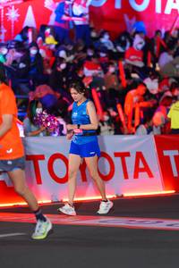 BIB: 1235
                            <button type="button" onclick="openModal(21642203)" class="btn btn-primary btn-sm float-right btn-popup" data-toggle="modal" data-target=".modal-high-quality">
                        <i class="fas fa-shopping-cart"></i> Add to Cart
                    </button>
                                            <button type="button" onclick="isThisMe(21642203, true)" class="btn btn-success btn-sm float-right btn-popup btn-isme hidden" data-toggle="tooltip" data-placement="bottom" title="นี่คือรูปของคุณใช่ไหม คลิกที่นี่เพื่อเอาเข้าอัลบั้ม">
                        <i class="fas fa-plus"></i> Add to album
                    </button>
                    <button type="button" onclick="isThisMe(21642203, false)" class="btn btn-warning btn-sm float-right btn-popup btn-isnotme hidden">
                        <i class="fas fa-ban"></i> Remove from album
                    </button>