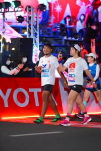 BIB: 0260
                            <button type="button" onclick="openModal(21645674)" class="btn btn-primary btn-sm float-right btn-popup" data-toggle="modal" data-target=".modal-high-quality">
                        <i class="fas fa-shopping-cart"></i> Add to Cart
                    </button>
                                            <button type="button" onclick="isThisMe(21645674, true)" class="btn btn-success btn-sm float-right btn-popup btn-isme hidden" data-toggle="tooltip" data-placement="bottom" title="นี่คือรูปของคุณใช่ไหม คลิกที่นี่เพื่อเอาเข้าอัลบั้ม">
                        <i class="fas fa-plus"></i> Add to album
                    </button>
                    <button type="button" onclick="isThisMe(21645674, false)" class="btn btn-warning btn-sm float-right btn-popup btn-isnotme hidden">
                        <i class="fas fa-ban"></i> Remove from album
                    </button>