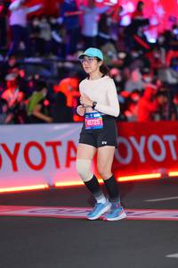 BIB: 45725
                            <button type="button" onclick="openModal(21643921)" class="btn btn-primary btn-sm float-right btn-popup" data-toggle="modal" data-target=".modal-high-quality">
                        <i class="fas fa-shopping-cart"></i> Add to Cart
                    </button>
                                            <button type="button" onclick="isThisMe(21643921, true)" class="btn btn-success btn-sm float-right btn-popup btn-isme hidden" data-toggle="tooltip" data-placement="bottom" title="นี่คือรูปของคุณใช่ไหม คลิกที่นี่เพื่อเอาเข้าอัลบั้ม">
                        <i class="fas fa-plus"></i> Add to album
                    </button>
                    <button type="button" onclick="isThisMe(21643921, false)" class="btn btn-warning btn-sm float-right btn-popup btn-isnotme hidden">
                        <i class="fas fa-ban"></i> Remove from album
                    </button>