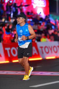 BIB: 2423, 416
                            <button type="button" onclick="openModal(21645526)" class="btn btn-primary btn-sm float-right btn-popup" data-toggle="modal" data-target=".modal-high-quality">
                        <i class="fas fa-shopping-cart"></i> Add to Cart
                    </button>
                                            <button type="button" onclick="isThisMe(21645526, true)" class="btn btn-success btn-sm float-right btn-popup btn-isme hidden" data-toggle="tooltip" data-placement="bottom" title="นี่คือรูปของคุณใช่ไหม คลิกที่นี่เพื่อเอาเข้าอัลบั้ม">
                        <i class="fas fa-plus"></i> Add to album
                    </button>
                    <button type="button" onclick="isThisMe(21645526, false)" class="btn btn-warning btn-sm float-right btn-popup btn-isnotme hidden">
                        <i class="fas fa-ban"></i> Remove from album
                    </button>