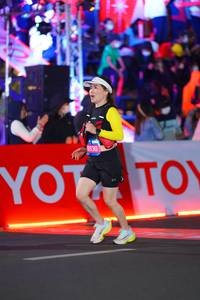 BIB: 6530
                            <button type="button" onclick="openModal(21639762)" class="btn btn-primary btn-sm float-right btn-popup" data-toggle="modal" data-target=".modal-high-quality">
                        <i class="fas fa-shopping-cart"></i> Add to Cart
                    </button>
                                            <button type="button" onclick="isThisMe(21639762, true)" class="btn btn-success btn-sm float-right btn-popup btn-isme hidden" data-toggle="tooltip" data-placement="bottom" title="นี่คือรูปของคุณใช่ไหม คลิกที่นี่เพื่อเอาเข้าอัลบั้ม">
                        <i class="fas fa-plus"></i> Add to album
                    </button>
                    <button type="button" onclick="isThisMe(21639762, false)" class="btn btn-warning btn-sm float-right btn-popup btn-isnotme hidden">
                        <i class="fas fa-ban"></i> Remove from album
                    </button>