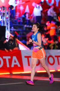 BIB: 150
                            <button type="button" onclick="openModal(21644077)" class="btn btn-primary btn-sm float-right btn-popup" data-toggle="modal" data-target=".modal-high-quality">
                        <i class="fas fa-shopping-cart"></i> Add to Cart
                    </button>
                                            <button type="button" onclick="isThisMe(21644077, true)" class="btn btn-success btn-sm float-right btn-popup btn-isme hidden" data-toggle="tooltip" data-placement="bottom" title="นี่คือรูปของคุณใช่ไหม คลิกที่นี่เพื่อเอาเข้าอัลบั้ม">
                        <i class="fas fa-plus"></i> Add to album
                    </button>
                    <button type="button" onclick="isThisMe(21644077, false)" class="btn btn-warning btn-sm float-right btn-popup btn-isnotme hidden">
                        <i class="fas fa-ban"></i> Remove from album
                    </button>